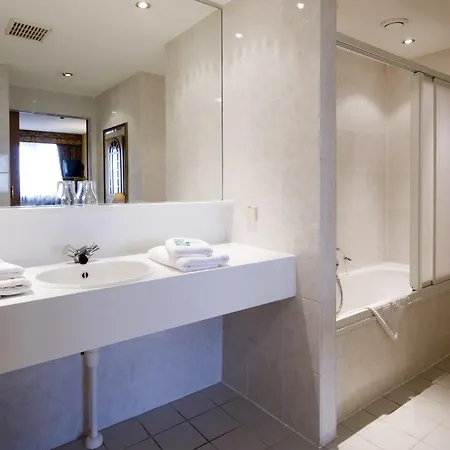 Eco Diamond Hotel